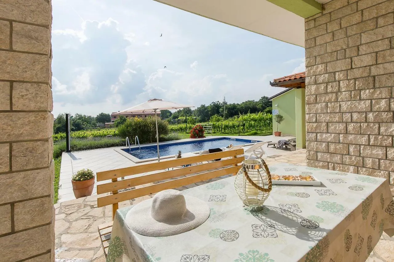 Apartments Cekada Labin