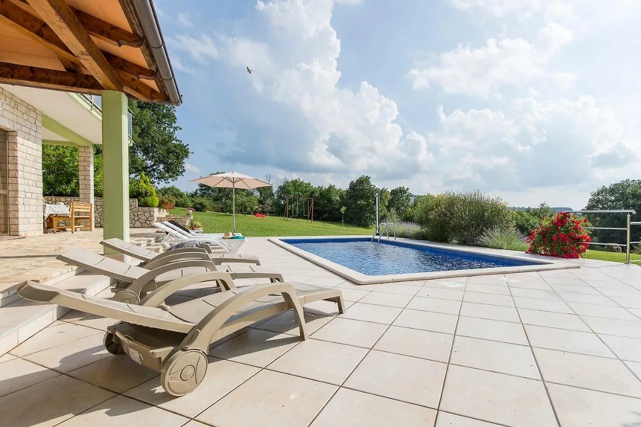 Apartments Cekada Labin