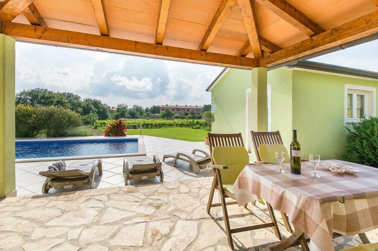Apartments Cekada Labin