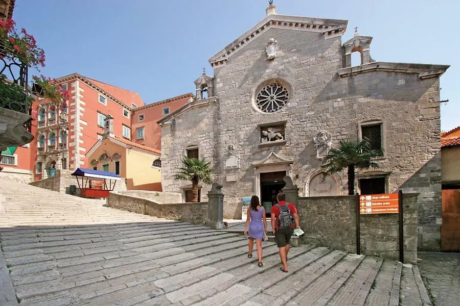 Apartments Cekada Labin