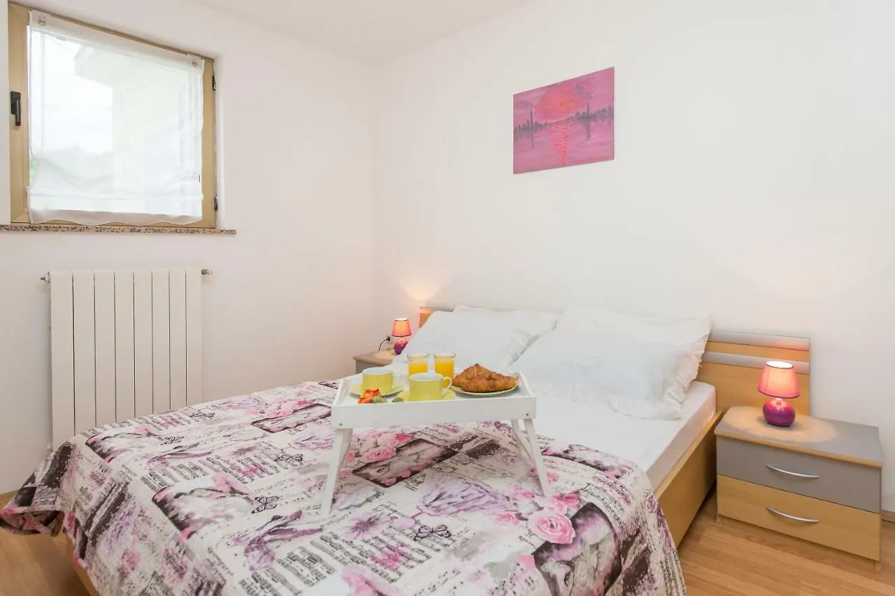 Apartments Cekada Labin  Croatia