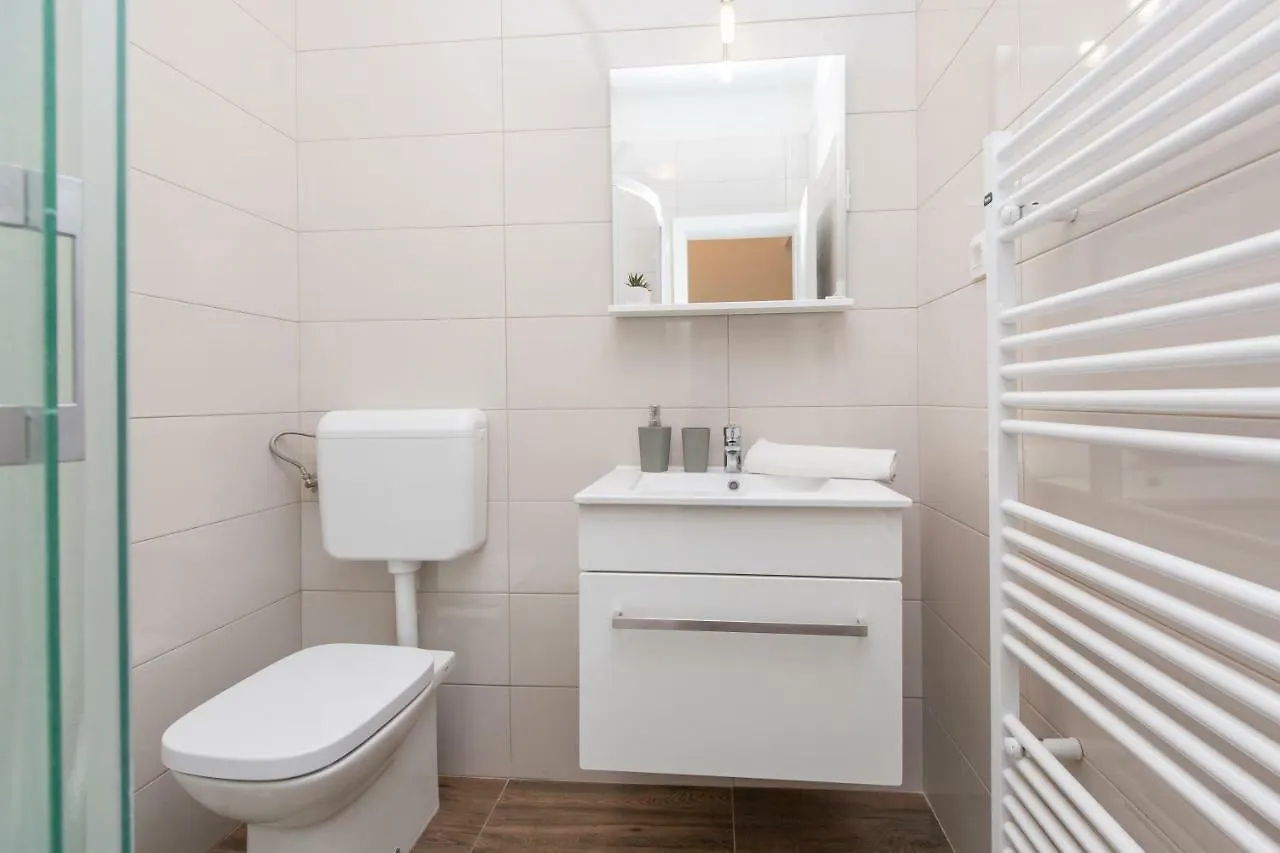 Apartments Cekada Labin