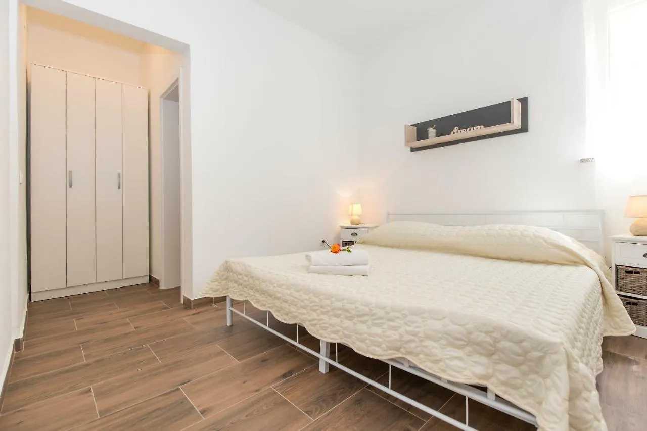 Apartments Cekada Labin  Croatia
