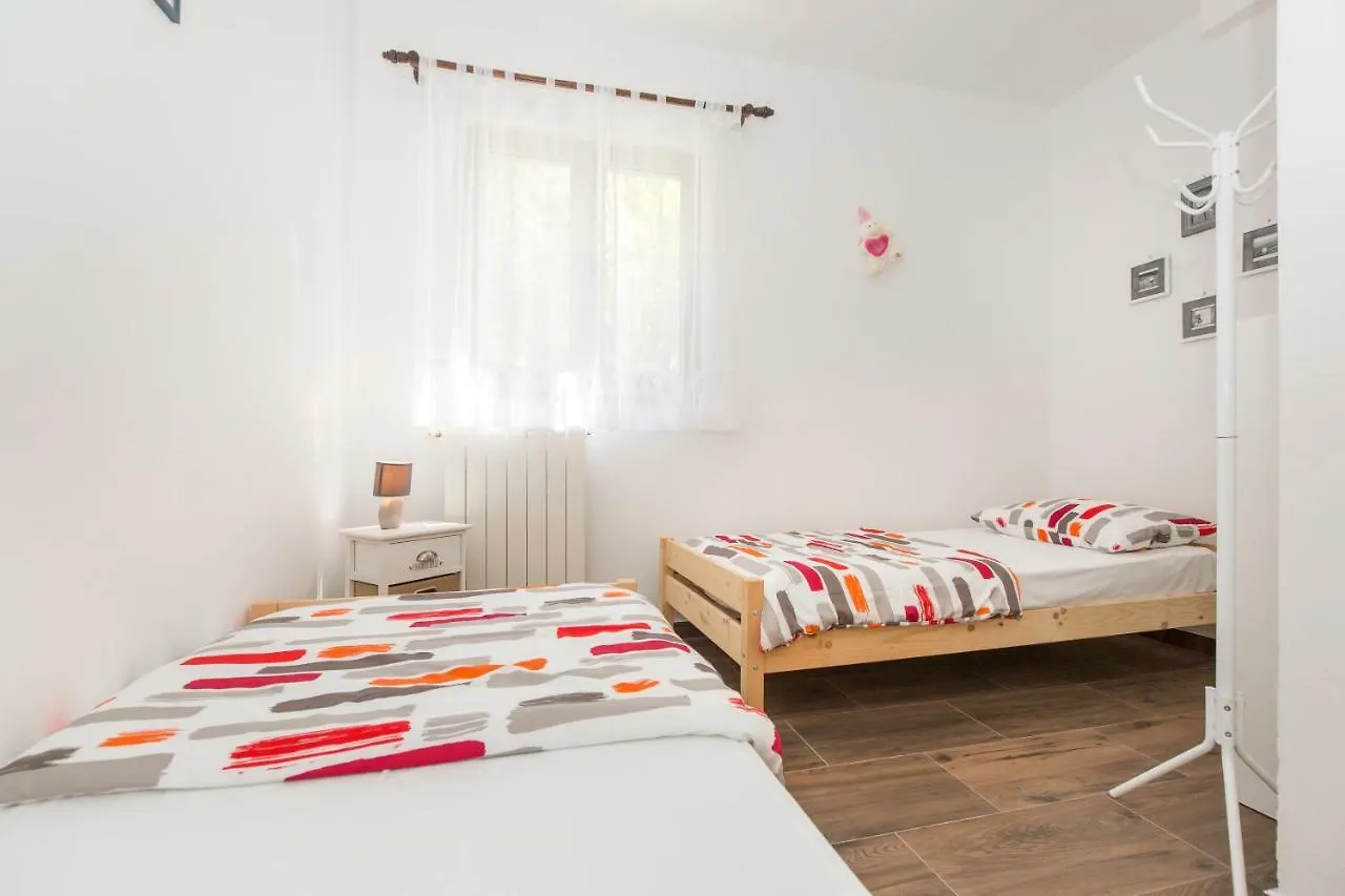 Apartments Cekada Labin