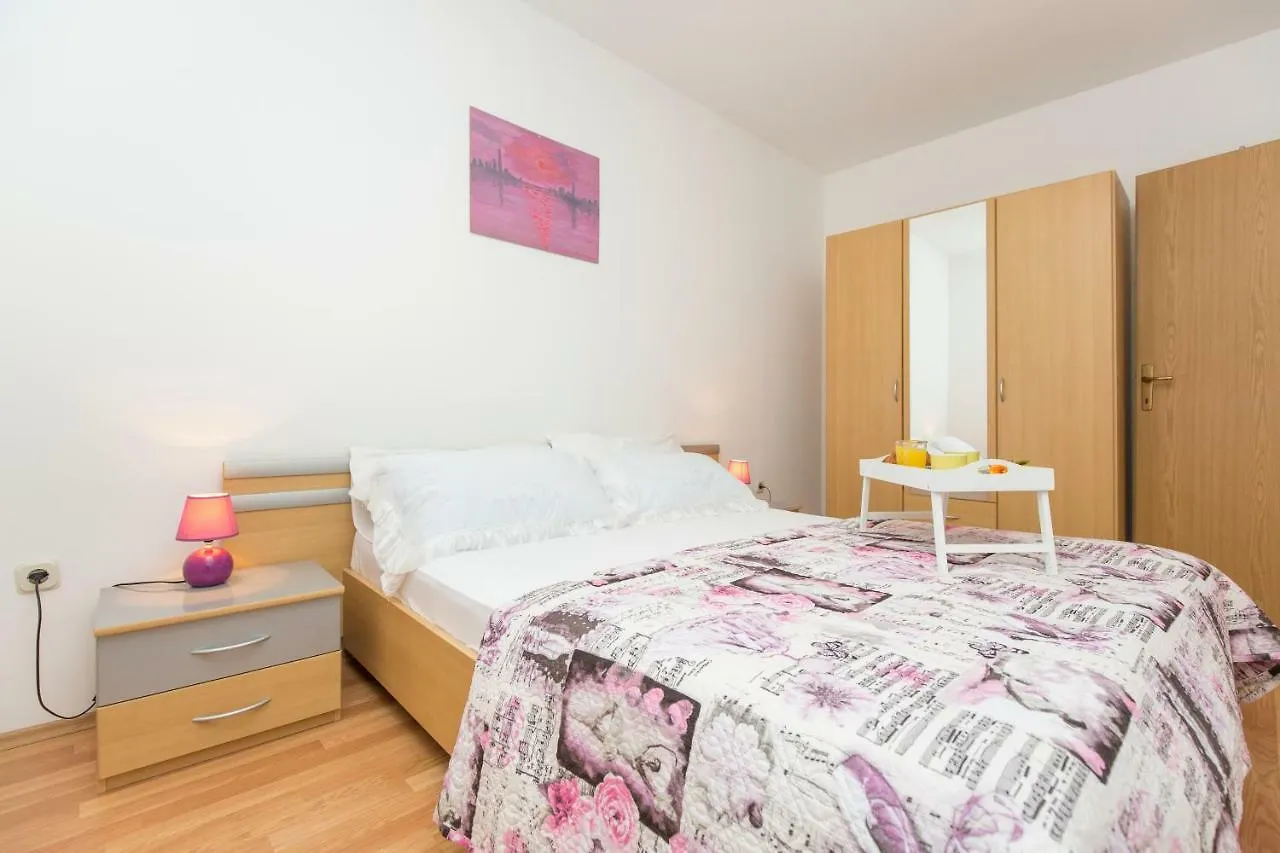 Apartments Cekada Labin