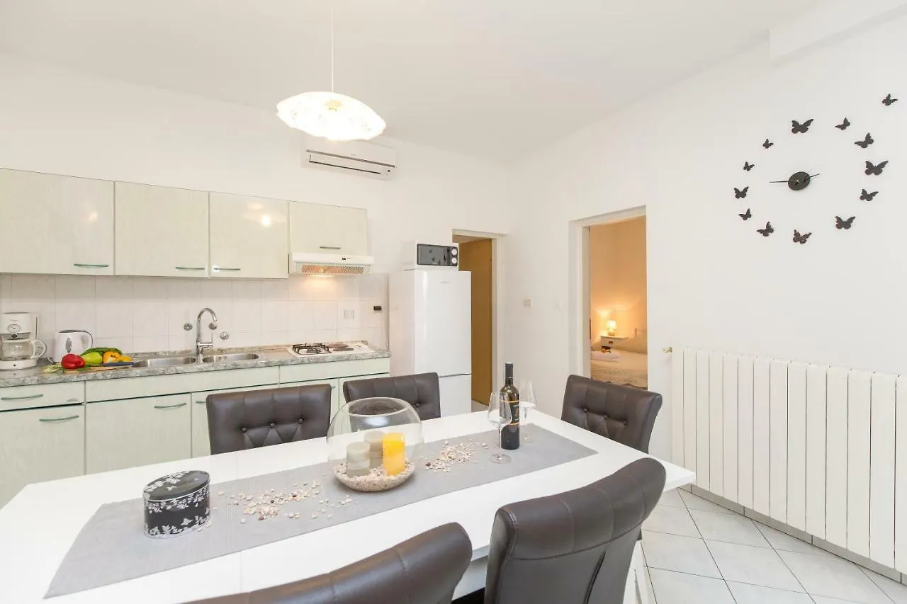 Apartments Cekada Labin  Croatia